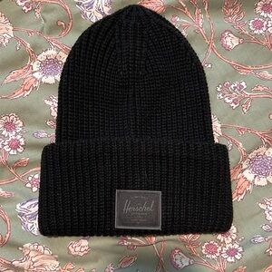 Hershel black beanie